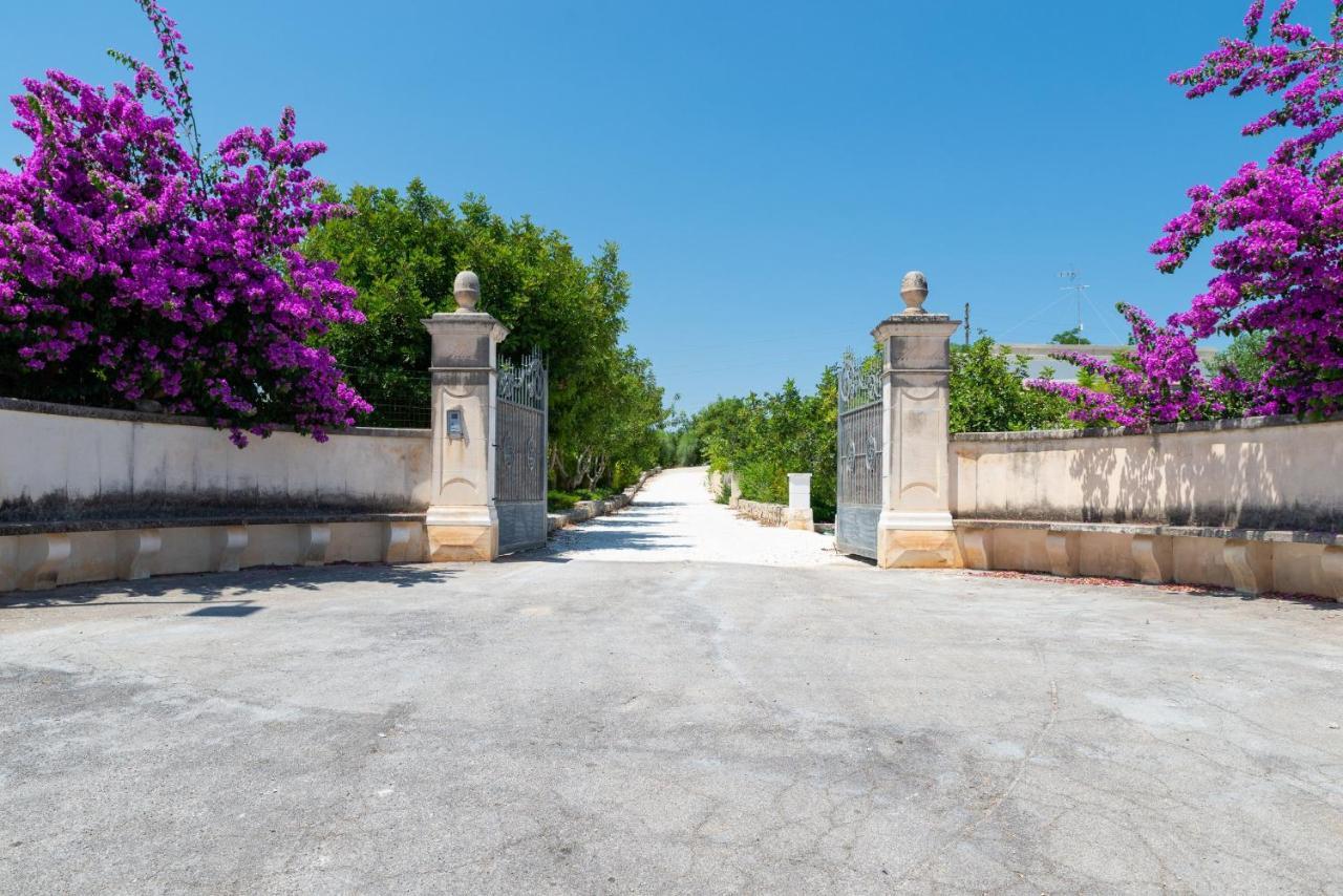 Appartamento Ortensia In Villa Mariella Ostuni Exterior photo