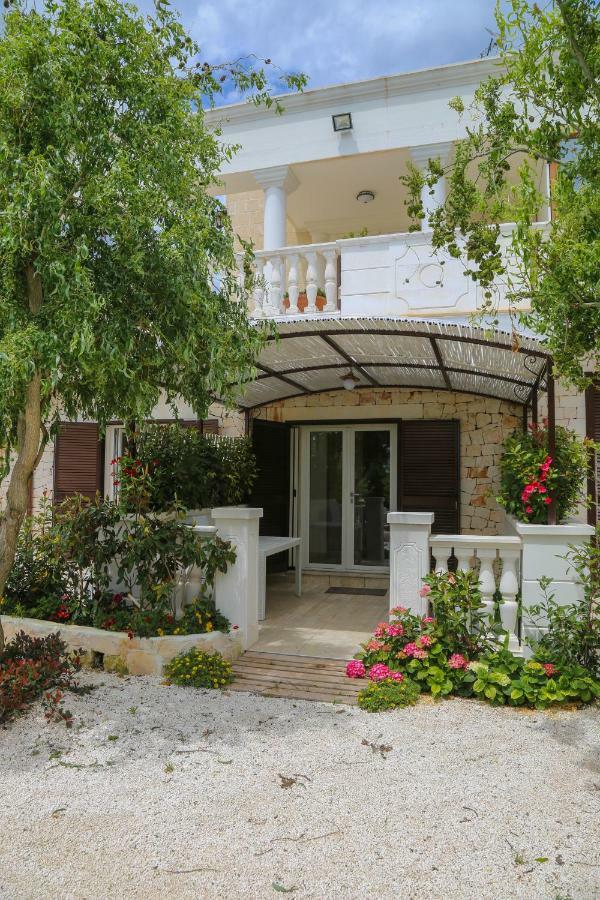 Appartamento Ortensia In Villa Mariella Ostuni Exterior photo